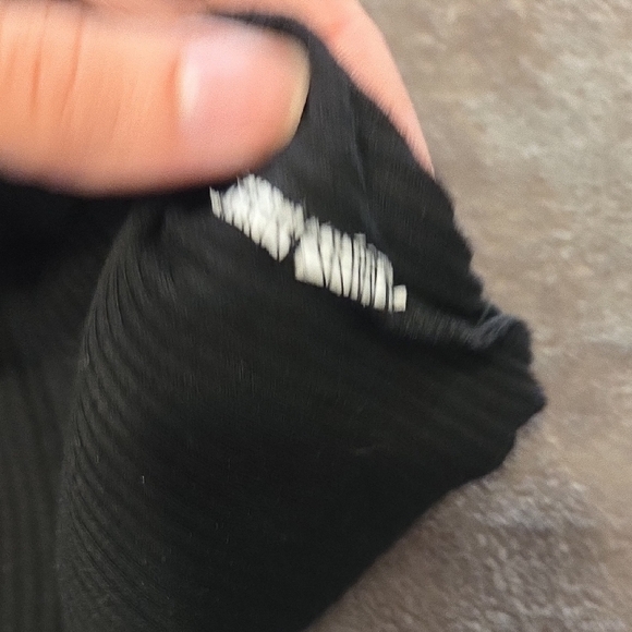 Black Ribbed Crop Tops - Picture 3 of 6